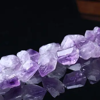 Ametist je kamen dragulji prirodne mineralne kristali nakit ljekovita kamenje točka grubo Reiki klaster Crystal ukras ukras