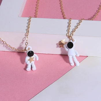 2020 Svemir astronaut krug ogrlice za žene i muškarce male Star privjesci, ogrlice i ručni rad, nakit pokloni za Valentinovo