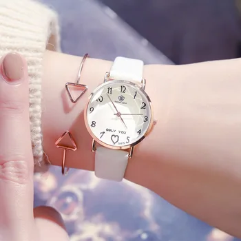Samo ste slatki ženski sat sa srca dizajner dame moda kvarcni ručni sat jednostavne lijepe ženske kožne sat pokloni