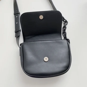 2020 novi mini akril lanac ženske torbe od umjetne kože korejski stil Ženska torba preko ramena ženska kapa Crossbody telefonski torba cijela prodaja