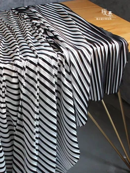 Prugasta Плиссированная Svilene satin tkanina protežu crno bijeli DIY Patchwork suknja haljina projektiranje tkanina