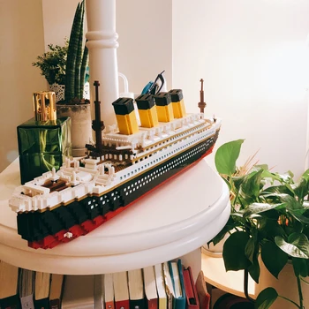 Klasični film Titaniced Big Cruise Ship Brod 3D Modle DIY Micro Mini Blocks Bricks Assembly Diamond Building Toy Collection