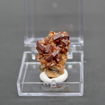 Prirodni Ванадинит mineralni uzorak quartz crystal zbirka uzoraka kamenja i kristala veličine kutije 3,4 cm