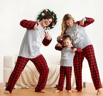 Odgovarajuće Božićne Obiteljske Pidžama Skup Pismo Deka Ispis Dugi Rukav Majice +Pidžama Hlače Žene Mama Dijete Loungewear Obiteljski Odijelo