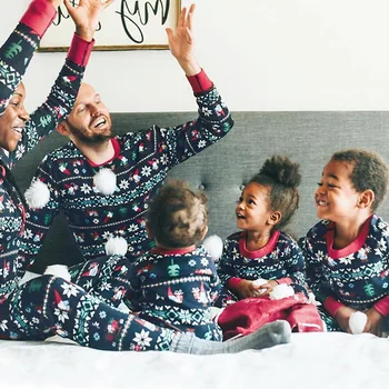 Nova Obitelj Odgovarajuće Božićne Pidžama Setovi Božić Odrasla Otac Majka Kćer Djed Mraz Ispis Pidžama Pidžama Odjeća Odijelo