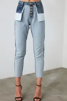 Trendyol With Color Block Pocket High Detail Bel Mom Jeans TWOAW21JE0312
